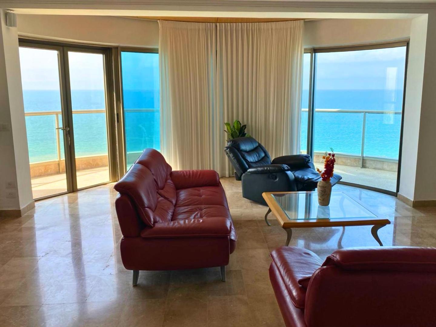 Almog Beach Apartments מגדלי חוף הכרמל חיפה Zewnętrze zdjęcie