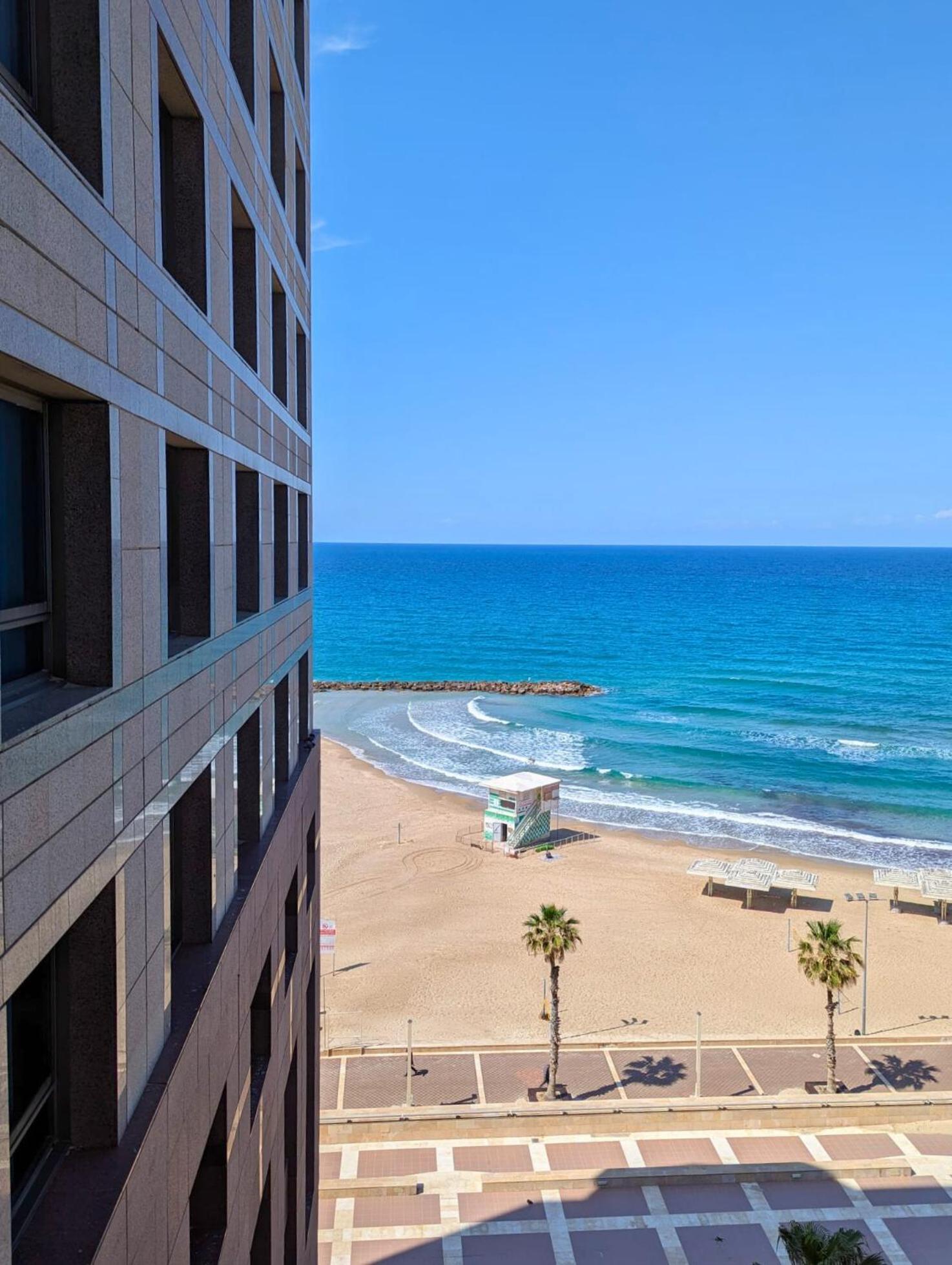 Almog Beach Apartments מגדלי חוף הכרמל חיפה Zewnętrze zdjęcie