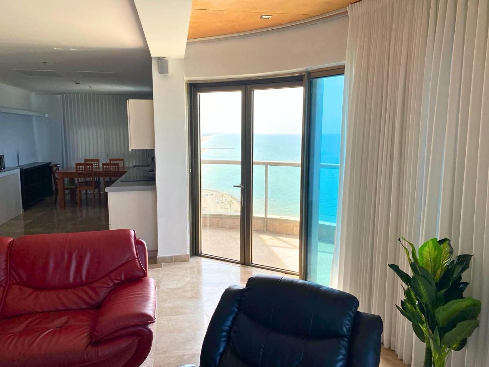 Almog Beach Apartments מגדלי חוף הכרמל חיפה Zewnętrze zdjęcie